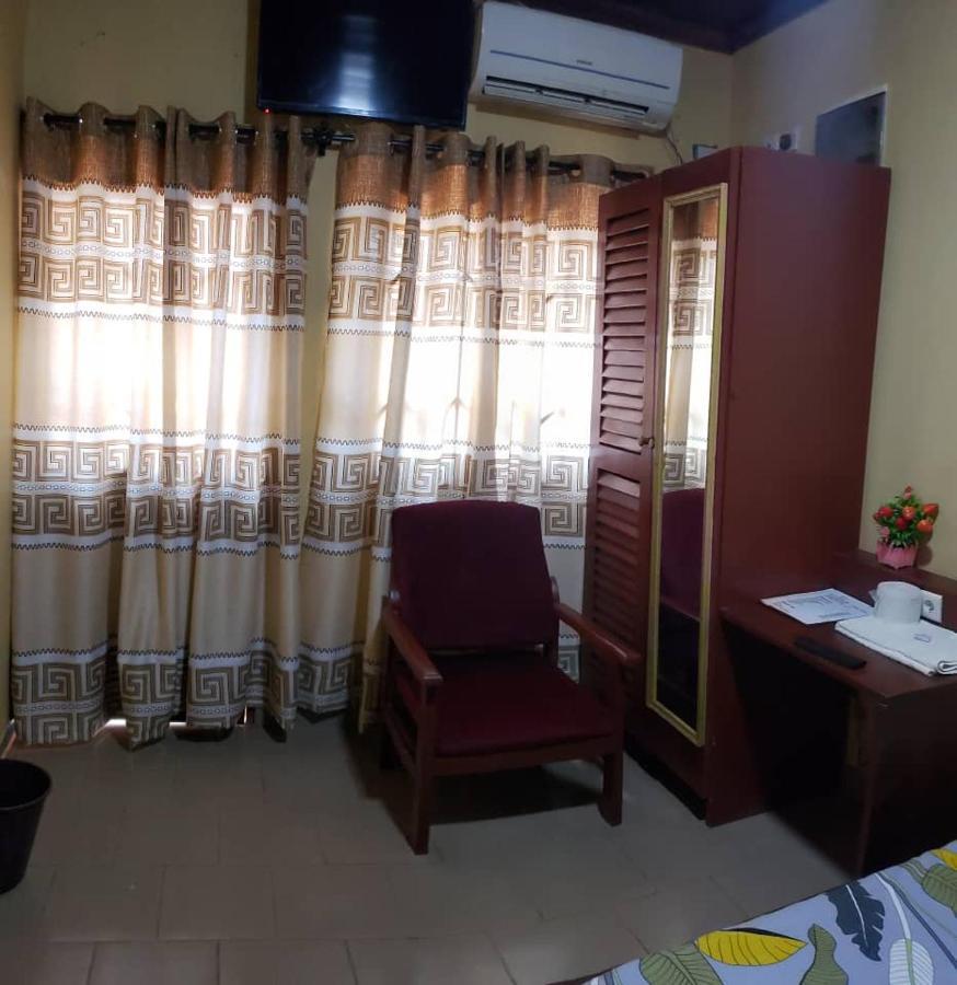 Britannia Hotel Cmr Yaoundé Exteriör bild